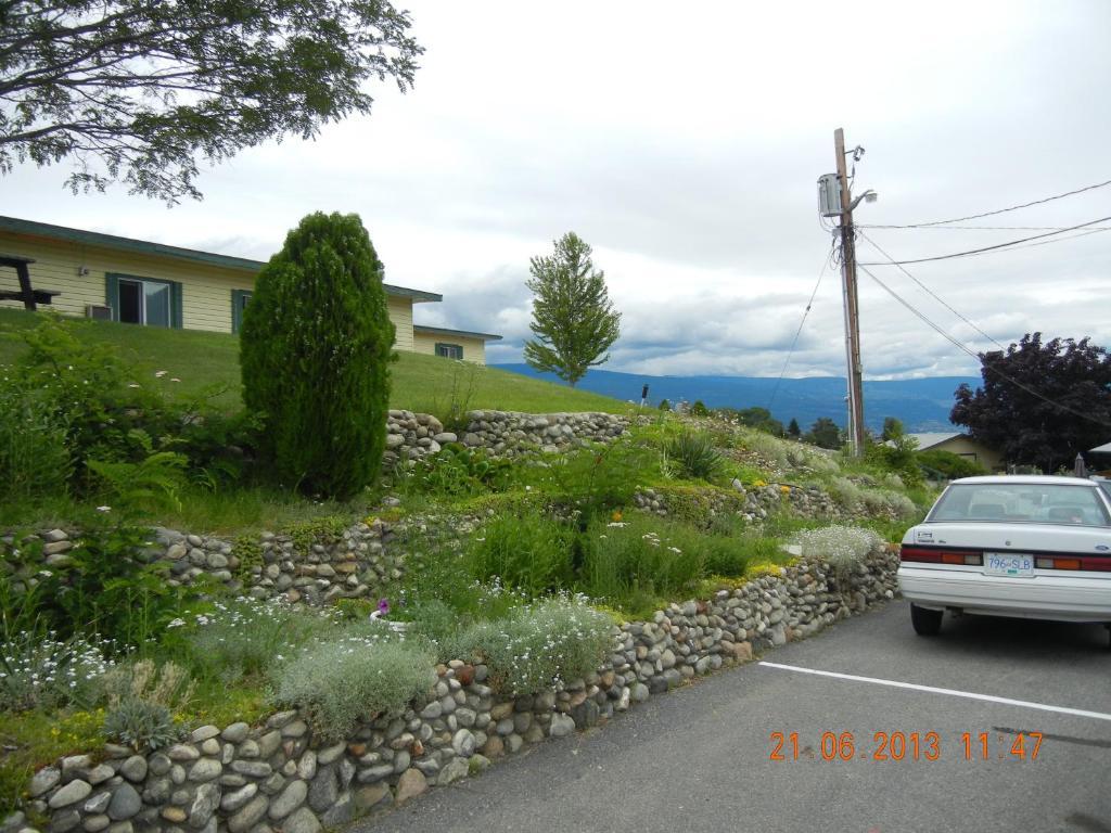 Pleasant View Motel Summerland Exteriér fotografie